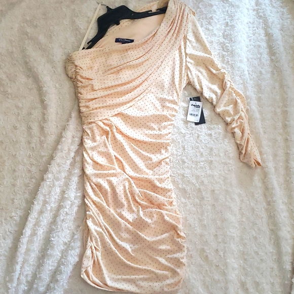 Dress - Picture 1 of 2